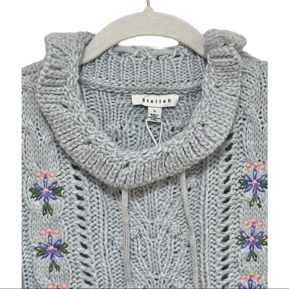 Gorgeous NWT Stellah Crochet Knit Embroidered Sweater, Size Small - Picture 2 of 8